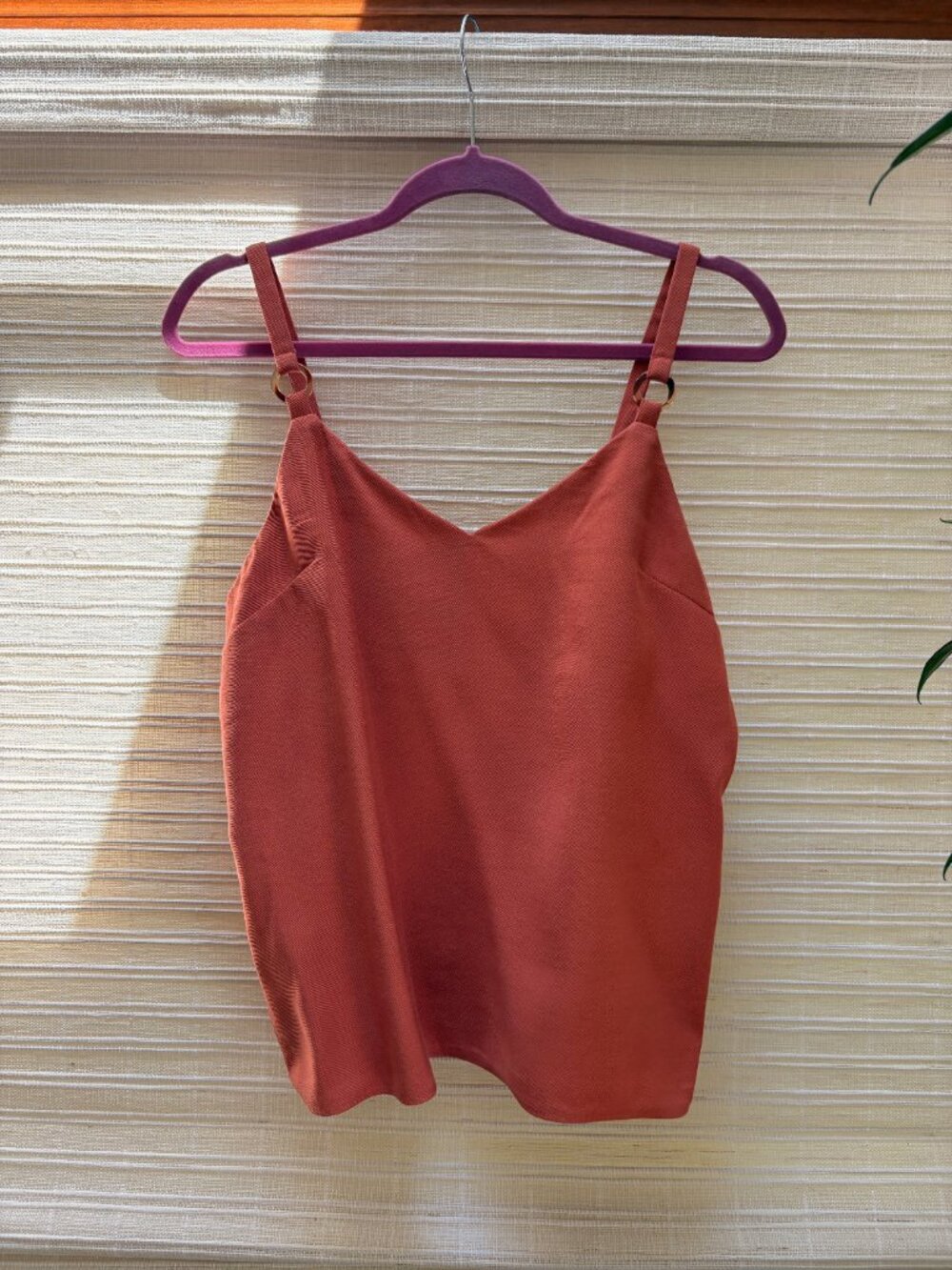 Topshop V-Neck Cami Tank Top with Tortoiseshell Ring Strap - US 6